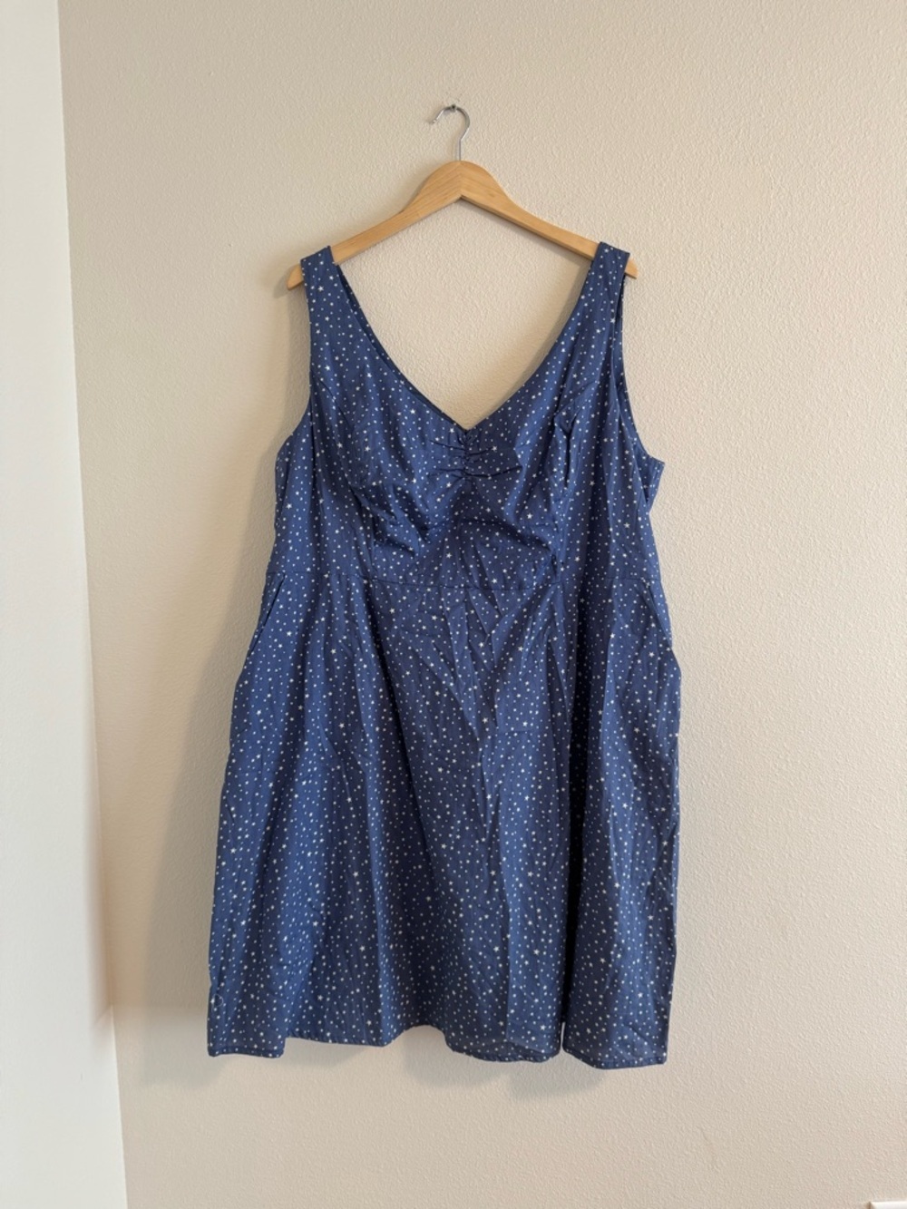 cherry velvet Sleeveless Navy Polka Dot V-Neck Midi Dress